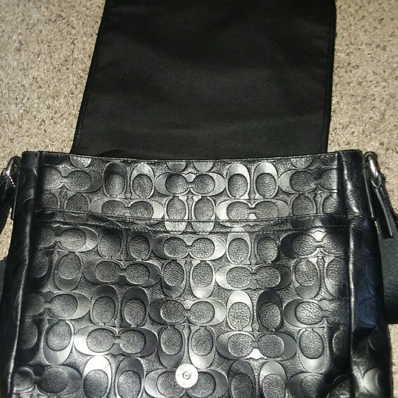 Coach - Picture 4 of 4